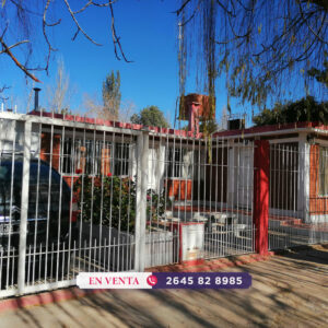 Casa con Pileta y 3 Cabañas en Albardón